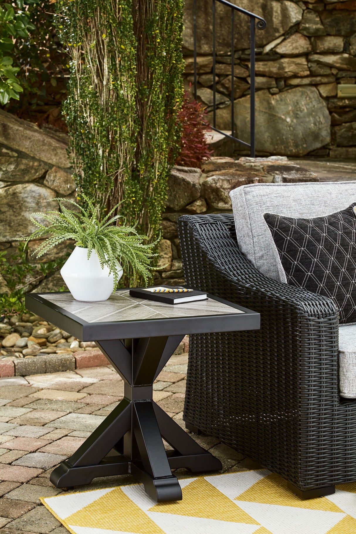 Beachcroft - Square End Table - Black / Light Gray