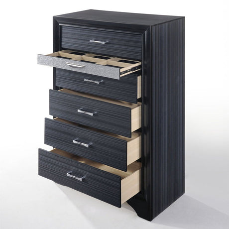 Naima - Chest